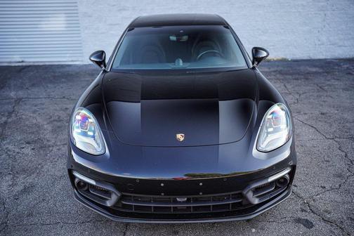 2023 Porsche Panamera Platinum Edition