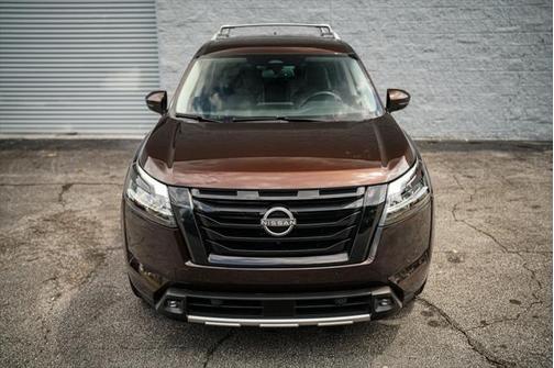2022 Nissan Pathfinder SL 2WD