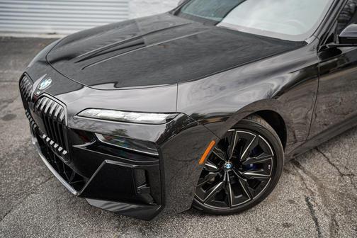 2023 BMW 760 i xDrive