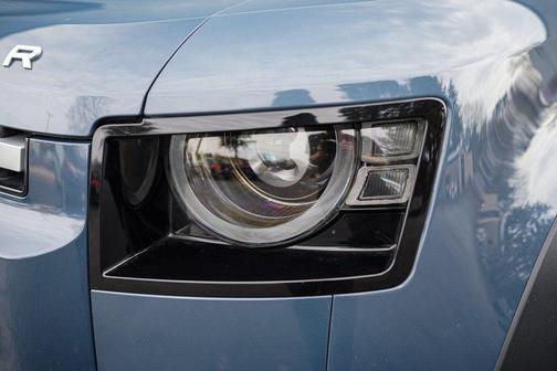 2022 Land Rover Defender 110 SE