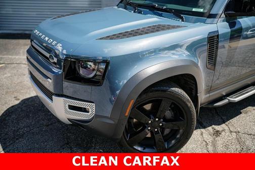 2022 Land Rover Defender 110 SE