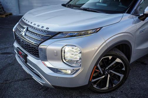 2023 Mitsubishi Outlander PHEV SE S-AWC