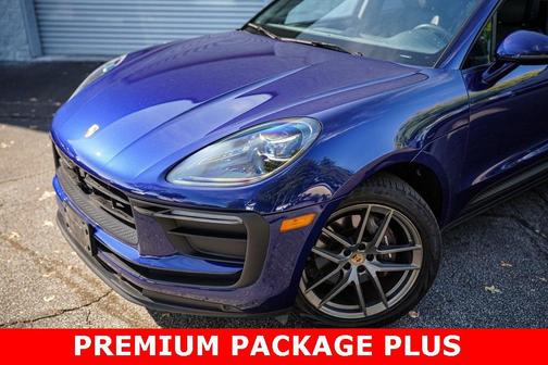 2023 Porsche Macan Base