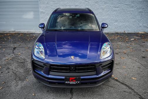 2023 Porsche Macan Base
