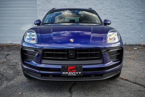 2023 Porsche Macan Base