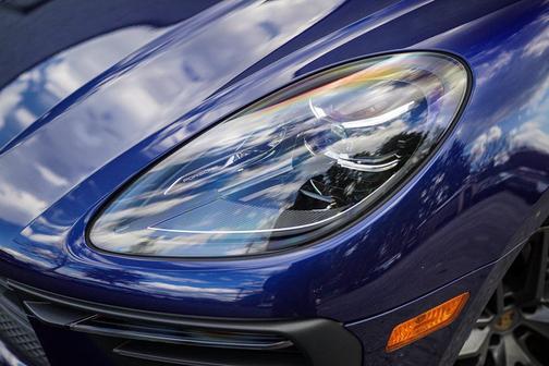 2023 Porsche Macan Base