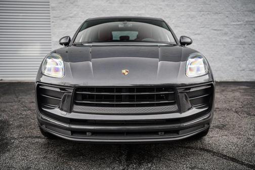 2022 Porsche Macan Base