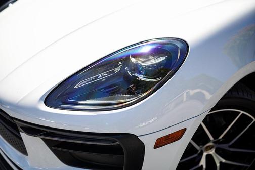 2022 Porsche Macan Base