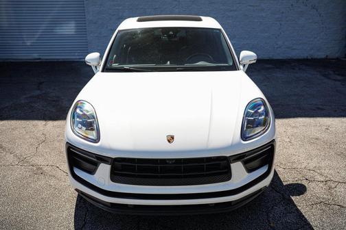 2022 Porsche Macan Base
