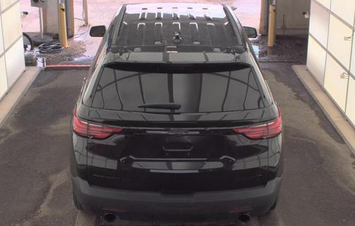 Mosaic Black Metallic 2023 Chevrolet Traverse LT Cloth