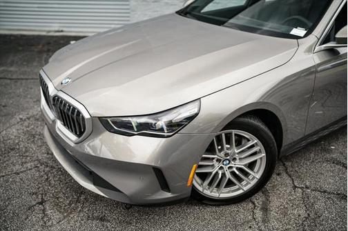 2024 BMW 530 i xDrive