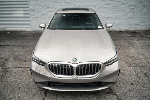 2024 BMW 530 i xDrive