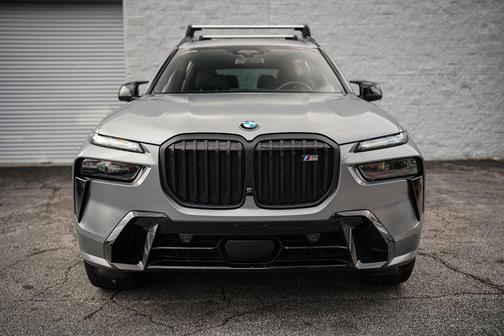 2024 BMW X7 M60i