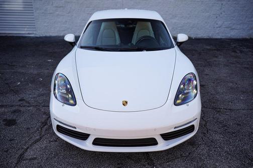 2022 Porsche 718 Cayman T