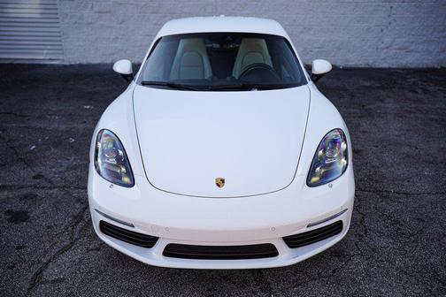 2022 Porsche 718 Cayman T