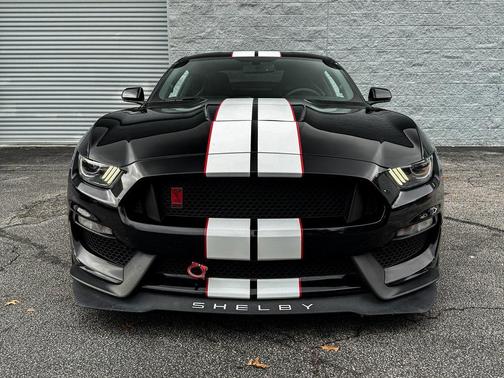 2017 Ford Shelby GT350 Base