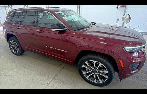 Velvet Red Pearlcoat 2023 Jeep Grand Cherokee 4xe Overland