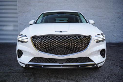 2023 Genesis GV70 2.5T Select AWD