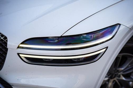 2023 Genesis GV70 2.5T Select AWD