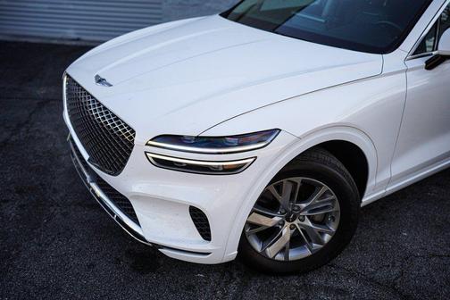 2023 Genesis GV70 2.5T Select AWD