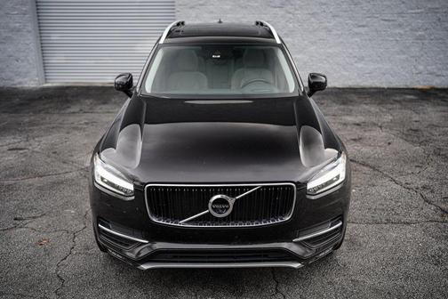 2017 Volvo XC90 T5 Momentum