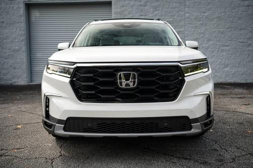 2024 Honda Pilot Touring 8-Passenger