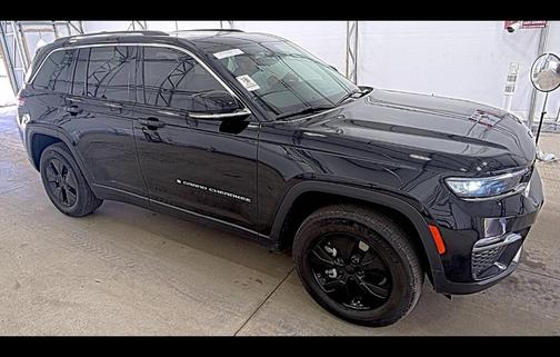 Diamond Black Crystal Pearlcoat 2023 Jeep Grand Cherokee 4xe Base