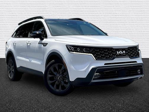 Glacial White Pearl 2023 Kia Sorento SX