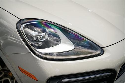 2022 Porsche Cayenne Platinum Edition
