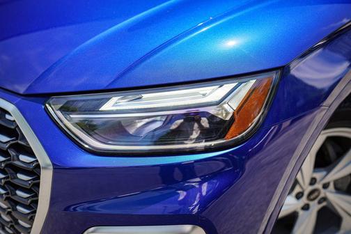 Ultra Blue Metallic 2023 Audi Q5 45 S line Premium Plus
