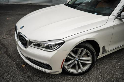 2016 BMW 750 i xDrive