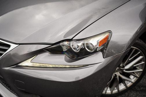 2016 Lexus IS 200t Base