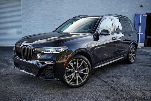 2022 BMW X7 M50i