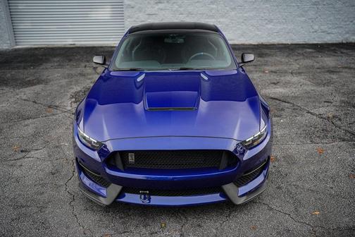 2016 Ford Shelby GT350 Base