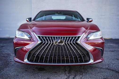 2023 Lexus ES 350 Base