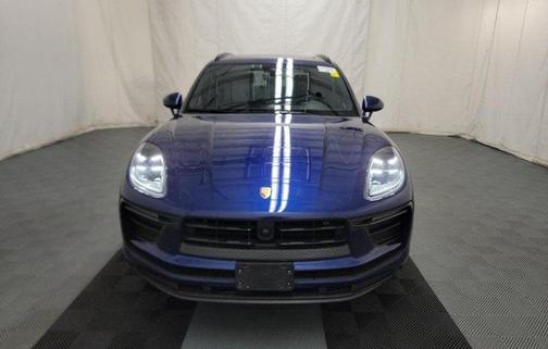2023 Porsche Macan Base
