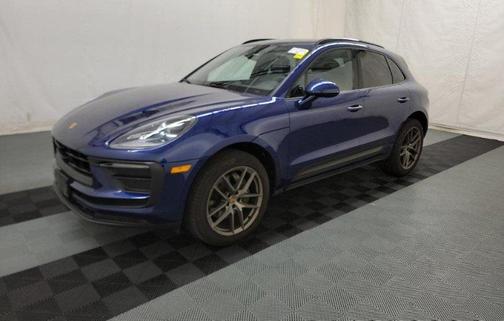 2023 Porsche Macan Base
