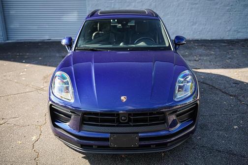 2023 Porsche Macan Base