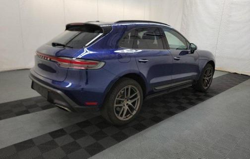 2023 Porsche Macan Base