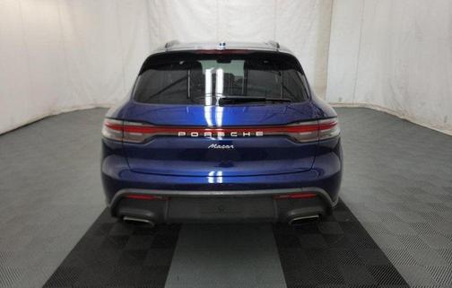 2023 Porsche Macan Base