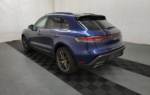 2023 Porsche Macan Base
