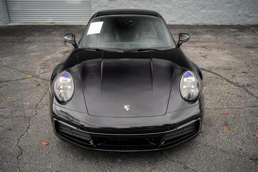 2020 Porsche 911 Carrera