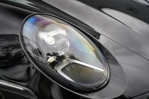 2020 Porsche 911 Carrera