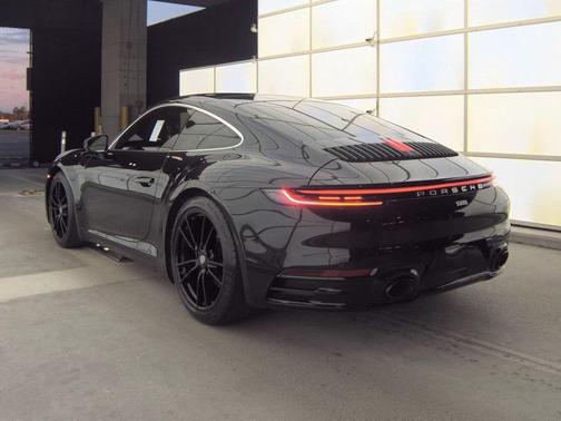 2020 Porsche 911 Carrera