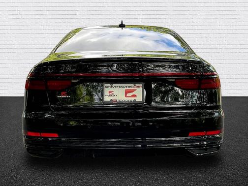 Mythos Black Metallic 2021 Audi A8 L 55