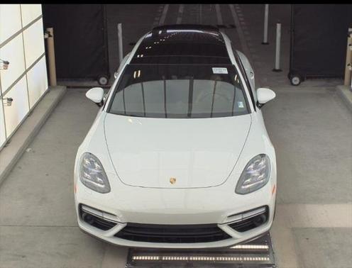2018 Porsche Panamera Sport Turismo Turbo