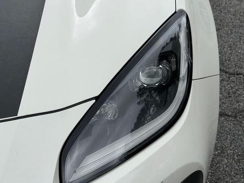 Halo 2024 Toyota GR86 Base