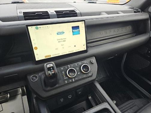 2023 Land Rover Defender 110 V8