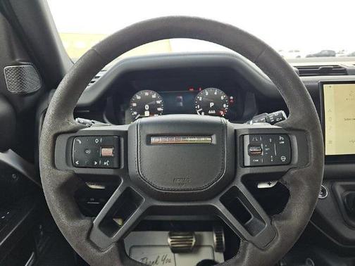 2023 Land Rover Defender 110 V8