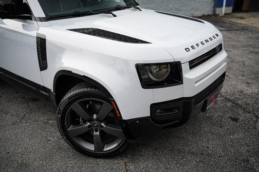 2023 Land Rover Defender 110 V8